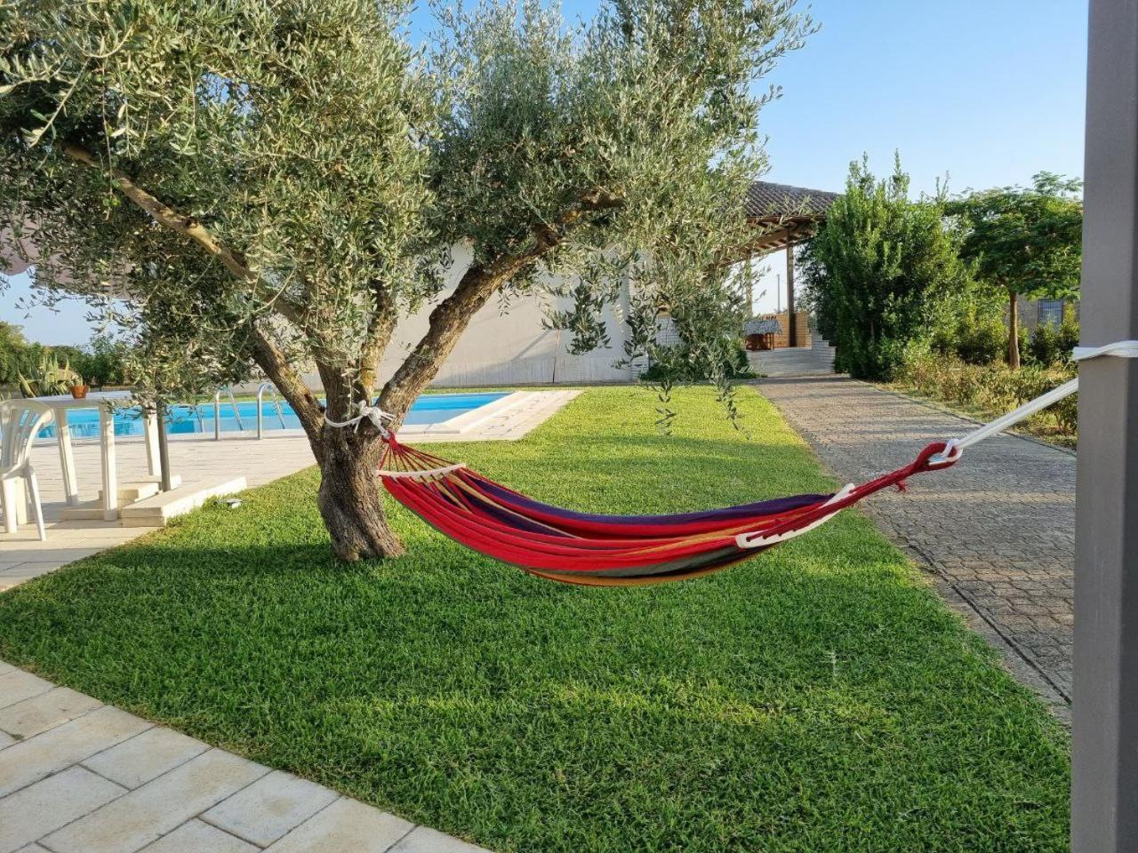 Accogliente Villa Con Piscina กัลตาจีโรเน ภายนอก รูปภาพ