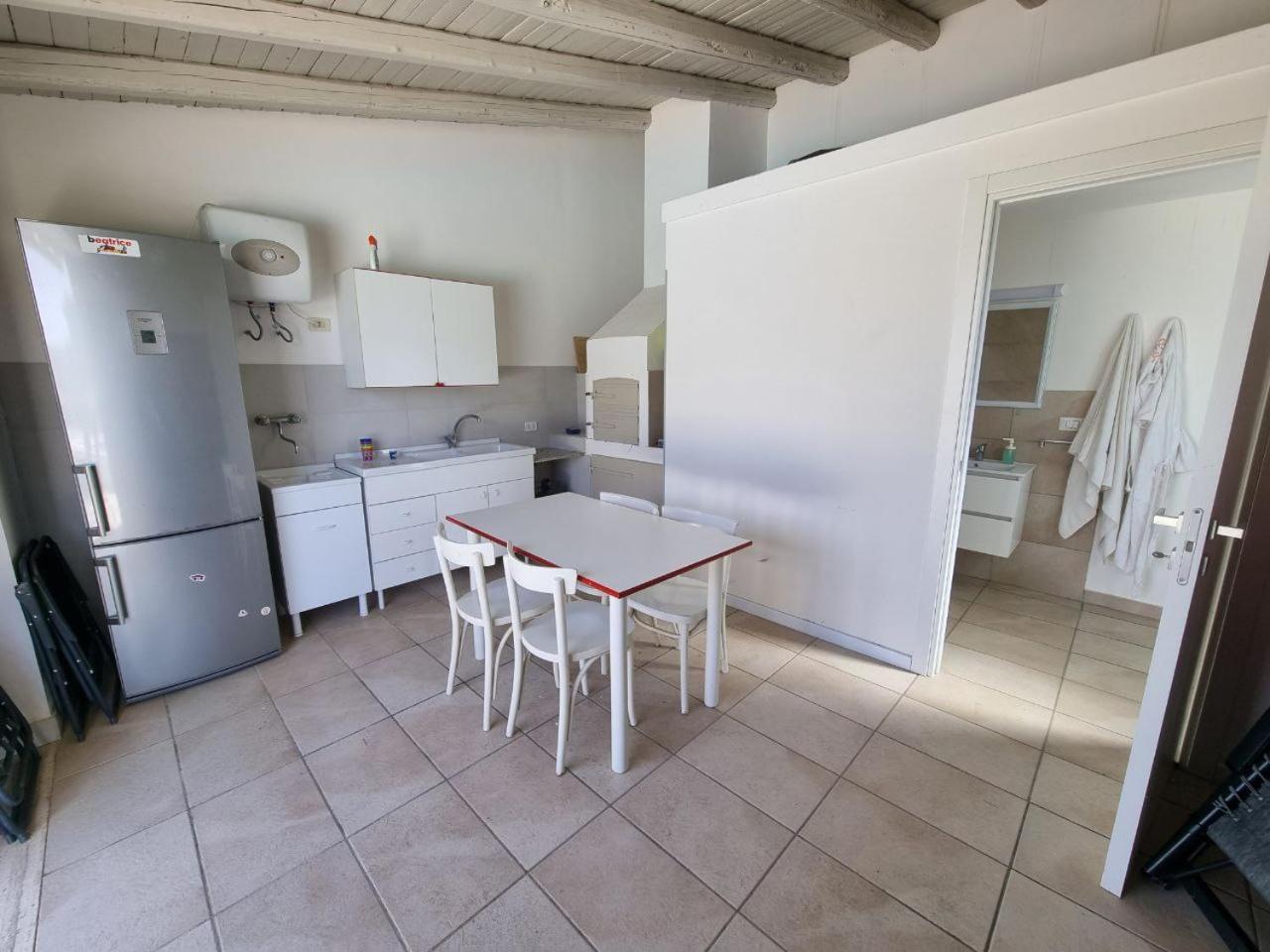 Accogliente Villa Con Piscina กัลตาจีโรเน ภายนอก รูปภาพ