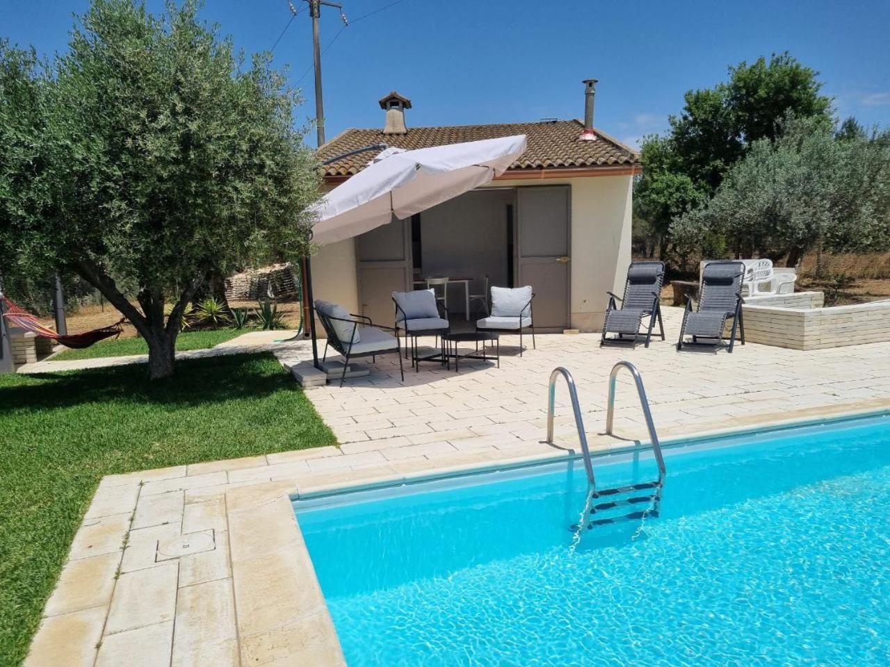 Accogliente Villa Con Piscina กัลตาจีโรเน ภายนอก รูปภาพ