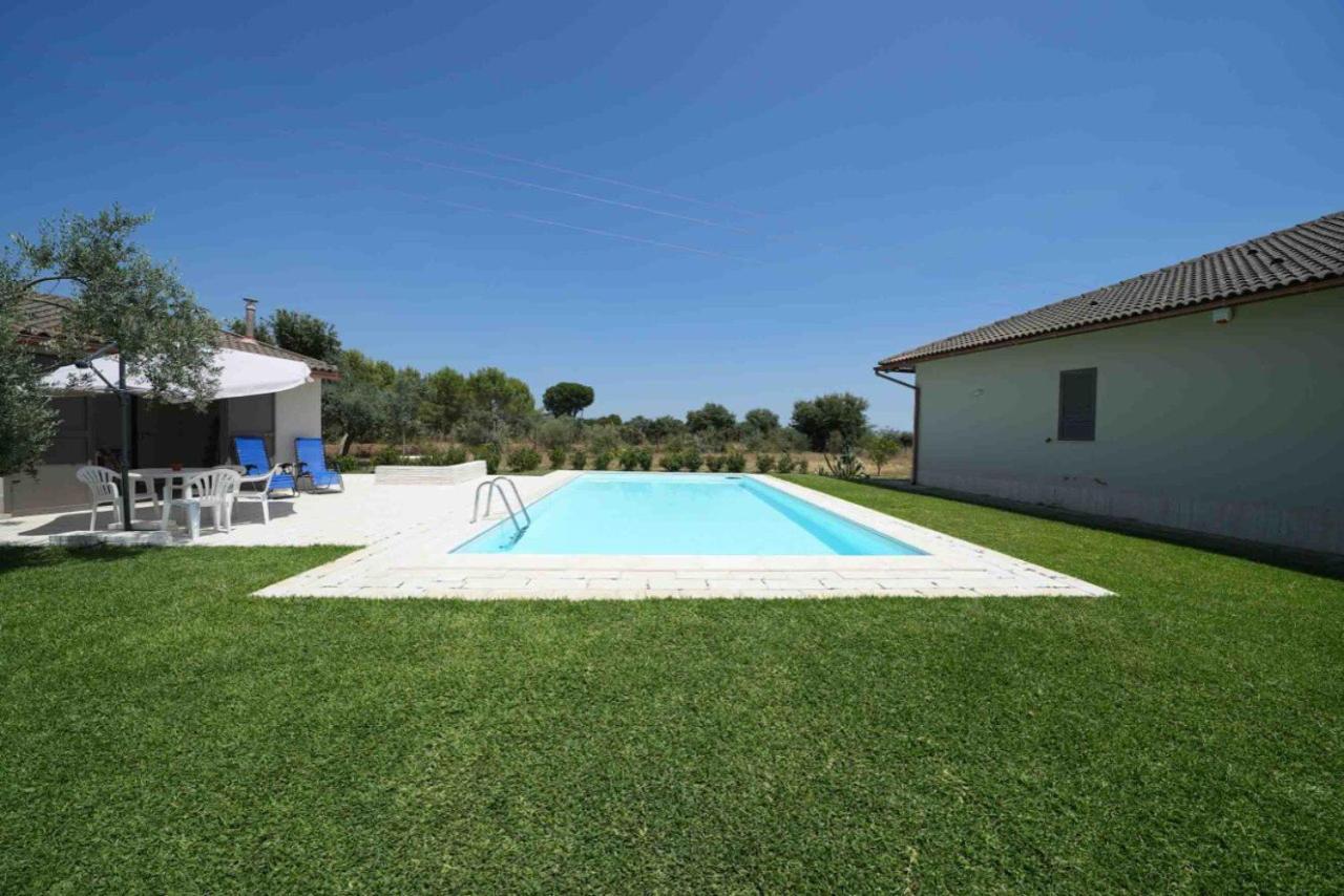 Accogliente Villa Con Piscina กัลตาจีโรเน ภายนอก รูปภาพ